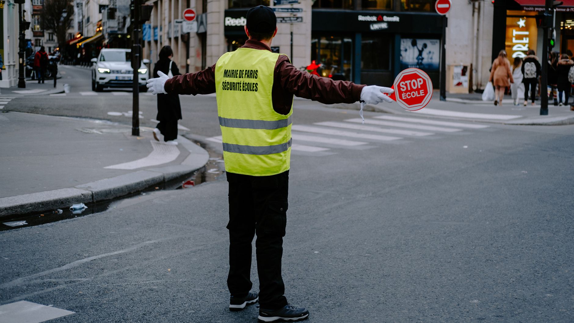 Agent de sécurité Le Tampon